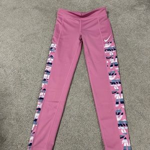 Girl Nike dri-fit leggings